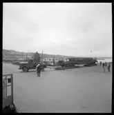 Statens Järnvägar, SJ Sdu 100403. Specialtransport med vagnbjörn. Fundament för slipmaskin till Ortviken pappersbruk