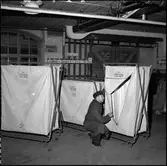 Fällbox för konfektionsvaror.