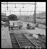 Ilgodsmagasinet Centralstationen i Stockholm. Trucktransporter till tågen. Truck SJ 620.
