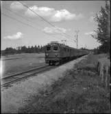 Statens Järnvägar, SJ F 623. Snälltåg, linjen Järna-Vagnhärad. Tillverkades av ASEA under perioden 1945-1946. Motorn var mer vidareutvecklad med beteckningen KJ 106 B.