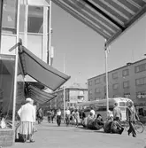 Nordkapsturen. Luleå, bussen vid shoppingcentrum.