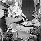 Barnkupé med statister.