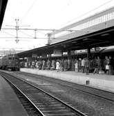 Centralstationen, spår 12. Persontåg med Statens Järnvägar SJ Da.