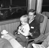 Statens Järnvägar, SJ YOa2 , servering i kupé.