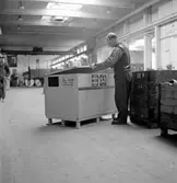 Packning av småbehållare, Liljeholmens Kabelverk.