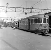 Motorvagnståg mot Ljusdal. Statens Järnvägar, SJ UBF06ye 1929.