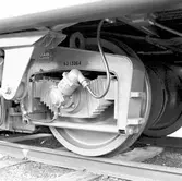 Statens Järnvägar, SJ X1-A 3001. Lokaltrafiktåg. Hjulupphängning. SJ boggi 13264