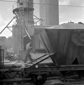 Cementlossning. Statens Järnvägar SJ Q14 10057?