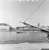 Statens Järnvägar SJ Y0a2 på Riddarholmsbron, på sträckan mellan Riddarholmen och Mälarstrand. (Södra Mälarstrand).