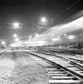 Södertälje, kvällsmotiv med tåg