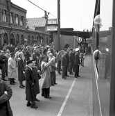 Borås Centralstation. Elektrifiering av sträckan Borås-Alvesta. Första eltåget, SJ Rb2 1003. Plattform 1.