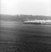 Historiska tågets resa från Stockholm till Göteborg för invigningen av Tåg 62. Sträckan Flen-Katrineholm. SJ B 3 