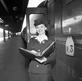 Tågvärdinna. Centralstation, Cst.