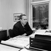 Byråassistent, Bra, Bernt Albin.