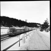 Statens Järnvägar, SJ Y0a2A. Tåget kommer strax att paasera tunneln vid Utsikten.