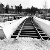 Järnvägsbygge linjen Nykroppa - Hornkullen. Triangelspår.
Nybyggd bro över Gammelkroppavägen.