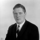 Direktör, Dir, Nils Olov Landeberg, född 18/11 1922. Chef för Svenska lastbils AB, SLAB, från 1/4 1966