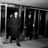 Frederik IX av Danmark, Gustav VI Adolf, Generaldirektör Erik Upmark