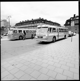 Statens Järnvägar SJ, bussar vid bussangöringen på Klarabergsviadukten vid Stockholm Centralstation.