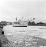 Färja Öresund lämnar hamnen