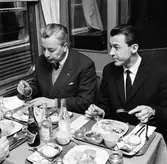 Trafik Restaurangen, TR, testar brickservering i R0-vagn