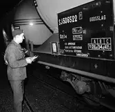 Statens Järnvägar, SJ Q12 b4. Hallsbergs bangård, natt