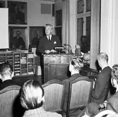 Journalistkonferens Stockholm - Göteborg. Tavlor, porträtt av generaldirektörer