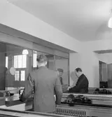 Biljettexpeditionen på Stockholm centralstation. Biljettmaskiner.