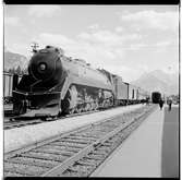 Persontåg vid Banff järnvägsstation. Canadian Pacific Railways, CPR T1b 5928 