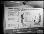 Skylt med instruktioner för omhändertagande av gods.