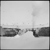 Statens Järnvägar, SJ E2 954 vid vändskivan i Långsele.