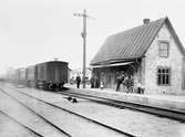 Västra Klagstorp  - Tygelsjö Järnväg, KTJ,  Klagshamn station till vänster ligger järnvägshotellet.