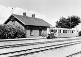 Trelleborg - Rydsgårds Järnväg, TRJ 1A, Skivarp Station.
Till  SJ Y02 487 - 1943, skrotad 1963.