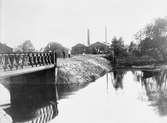 SWB verkstad, Västerås.
SWB ,Stockholm - Västerås - Bergslagens Järnväg .
Reparationsverkstad 300 m väster om stationen byggs 1875. 1890 utbyggs verkstaden för vagnreparationer och en kontorsbyggnad byggs.