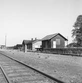 Kullåkra station och magasin. Trafikplats anlagd 1889.