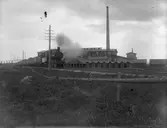 CHJ. Söndagståg på Åhuslinjen vid Herkules lastplats.
Lok 14 eller 15.
CHJ ,Kristianstad - Hässleholms Järnväg