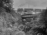 BJ Y3 med tåg på akvedukten. Fartyget Erik Sparre på akvedukten.