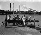 Västergötland - Göteborgs Järnväg, VGJ-tåg på Marieholmsbron.