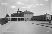 Stationen, togs i bruk 1859. Stationshuset, i sten, uppfördes åren 1875-1877.