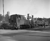 Statens Järnvägar. Lok S7p 3020 
Ljungbyholm-Karlslunda Järnväg. Lok 42