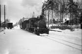 Stockholm - Roslagen Järnväg, SRJ lok 14 med tåg Hallstavik - Rimbo, Kompoundlok, skrotad 1953.