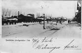 Järnvägsstationen i Hässleholm. Vid järnvägsspåret mellan Eslöv och Älmhult.
Stationshuset byggt 1863