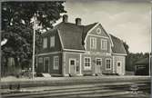 Mörlunda järnvägsstation öppnades 1871-1874, nytt stationhus byggdes 1912.