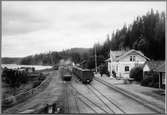 Tågmöte vid Forsaström Järnvägsstation 1902.