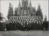 1944 års medaljörer vid Norsholm - Västervik - Hultsfreds järnvägar, för lång och trogen tjänst. Här framför S:t Petri kyrka i Västervik.