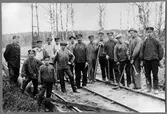 Banavdelningens arbetslag vid rälsbyte i Åtvidaberg.
