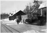 Bangårdsområde i Ankarsrum. Lokomotor, Statens Järnvägar, SJ Z4p 266, tillverkad av Kalmar Verkstad 1951 för spårvidd 891mm.