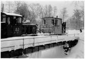 Spårrensning i Ankarsrum. Lokomotor, Statens Järnvägar, SJ Z4p 266, tillverkad av Kalmar Verkstad 1951 för spårvidd 891mm.