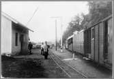 Jönköping-Gripenbergs Järnväg, JGJ. Persontåg vid Drättinge järnvägsstation tidigt 1900 tal.