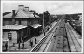 Tranås gamla station. Snälltåg 8 står inne på stationen.